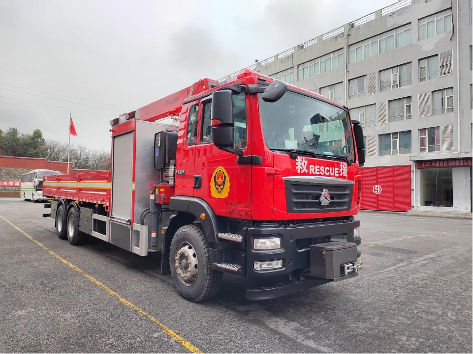 汕德卡-沖鋒舟運(yùn)輸車(chē)